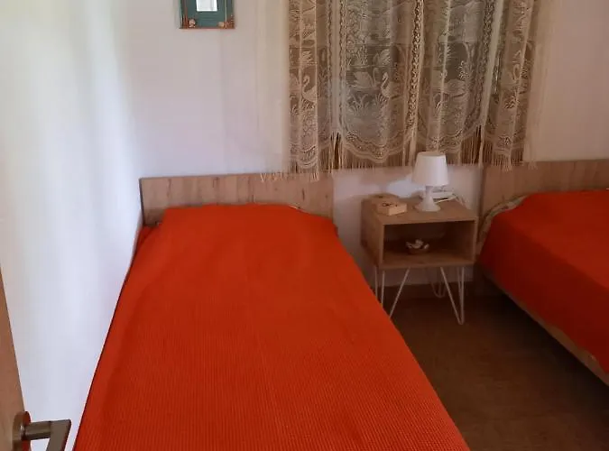 Niki * Neos Marmaras